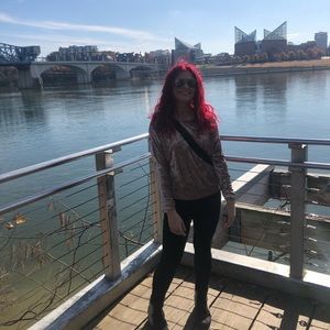 Meet your Posher, Brittany